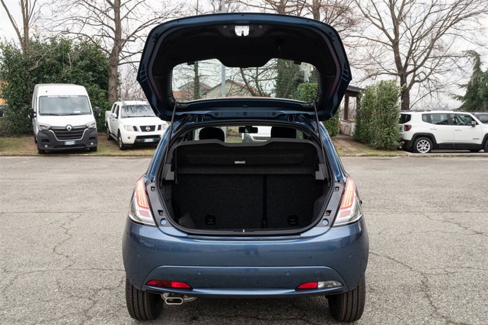 Lancia Ypsilon nuova a Torino (7)