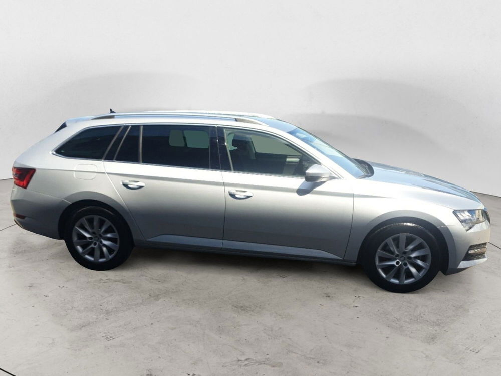 Skoda Superb Station Wagon usata a Ancona (6)