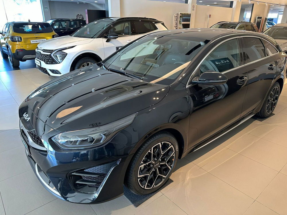 Kia ProCeed 1.5 T-GDI MHEV DCT GT Line  nuova a Cortona (2)