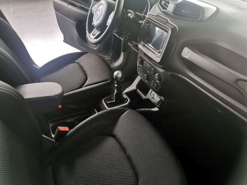 Jeep Renegade nuova a Arezzo (11)