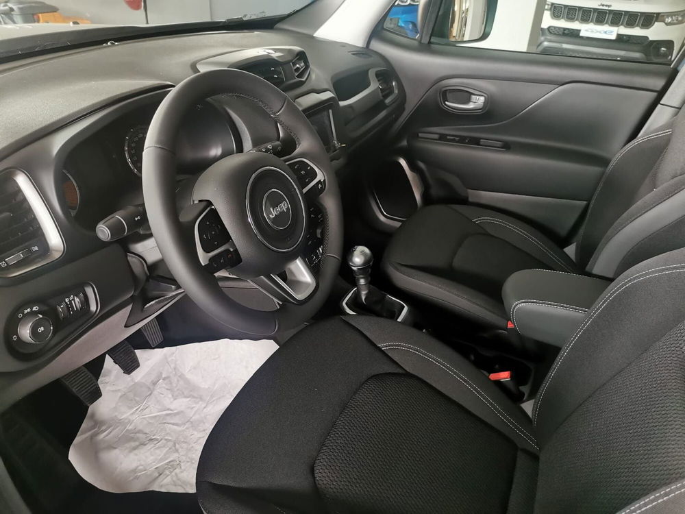 Jeep Renegade nuova a Arezzo (9)