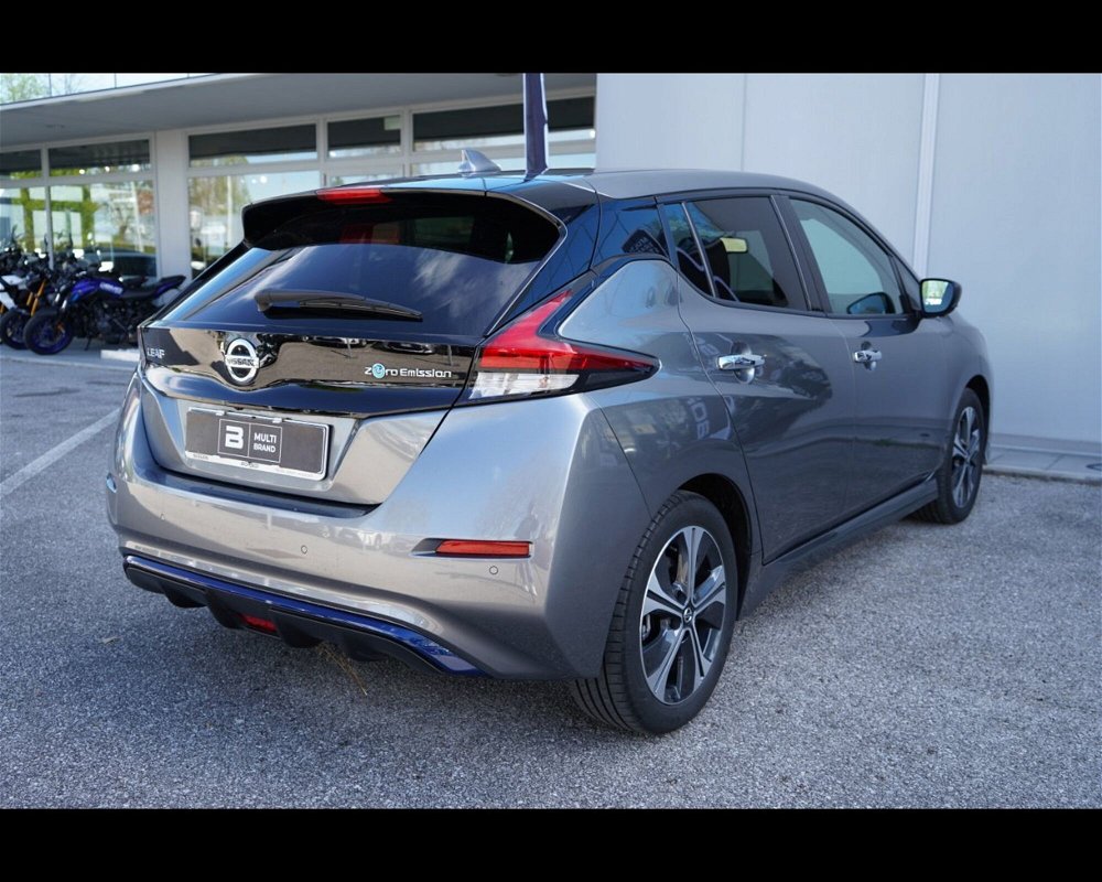 Nissan Leaf N-Connecta 40 kWh  del 2021 usata a Treviso (5)