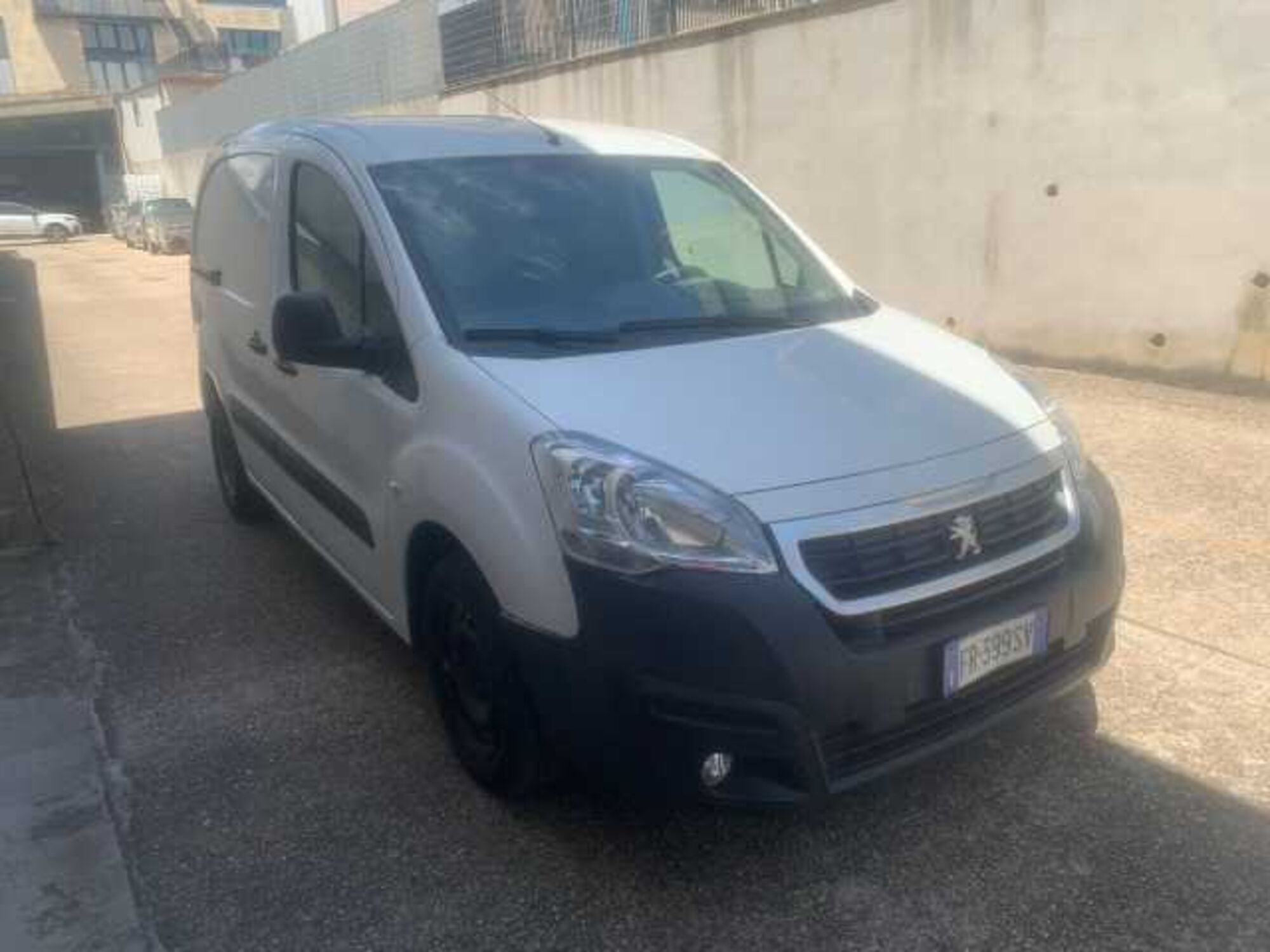 Peugeot Partner Furgone BlueHDi 75 L1 Furgone Pro  del 2018 usata a Bracciano