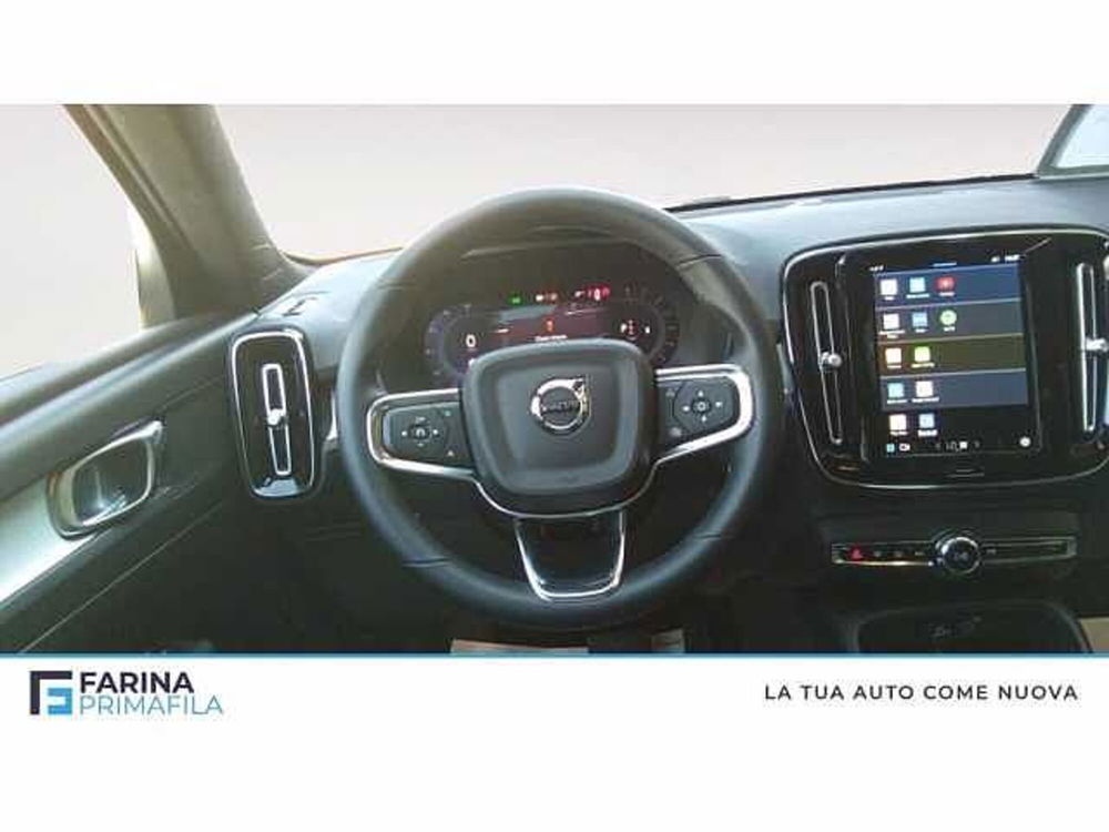 Volvo XC40 usata a Napoli (12)