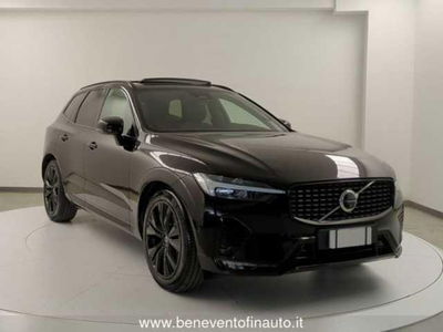 Volvo XC60 B4 (d) AWD automatico Ultimate Bright del 2023 usata a Pratola Serra