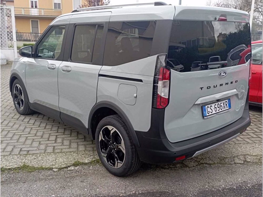 Ford Tourneo Courier nuova a Milano (3)