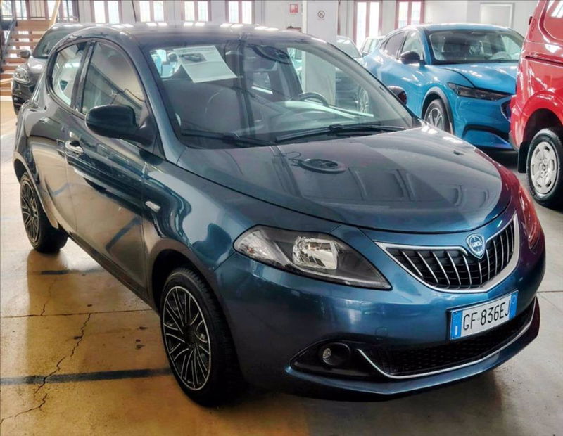 Lancia Ypsilon 1.0 FireFly 5 porte S&amp;S Hybrid Ecochic Gold  del 2021 usata a Trezzano sul Naviglio