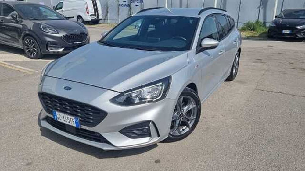 Ford Focus Station Wagon usata a Salerno