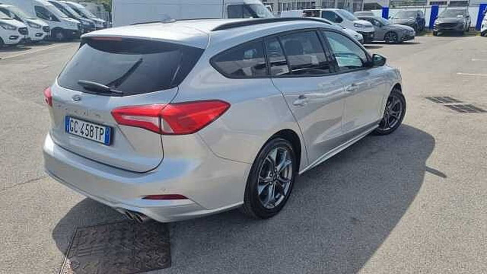 Ford Focus Station Wagon usata a Salerno (4)