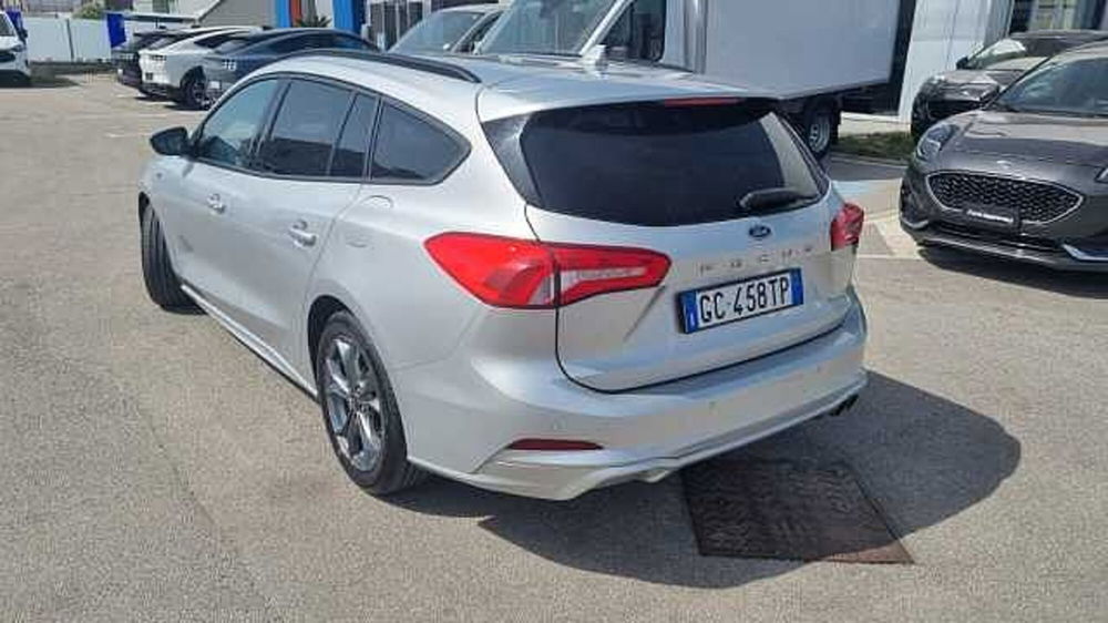 Ford Focus Station Wagon usata a Salerno (8)