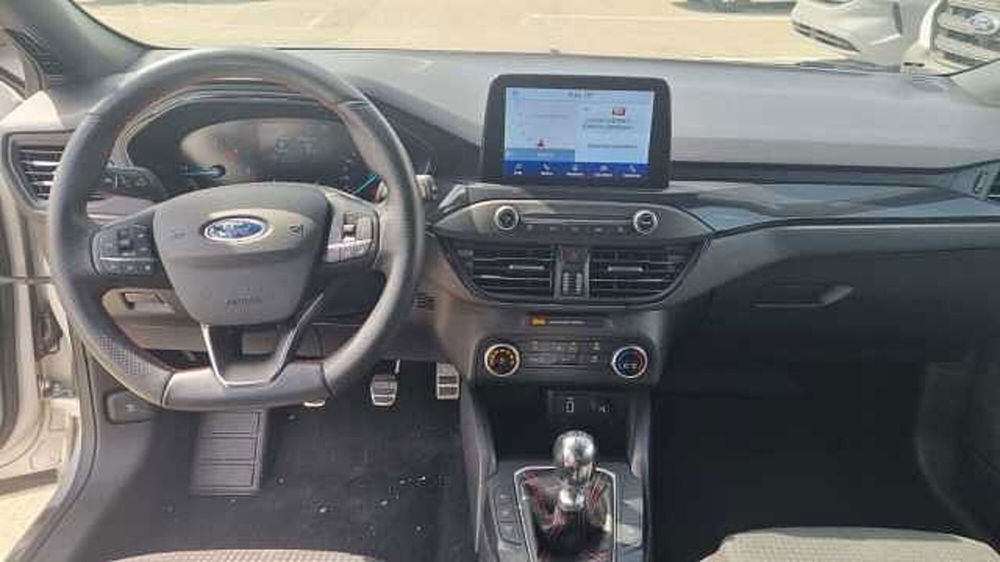 Ford Focus Station Wagon usata a Salerno (9)