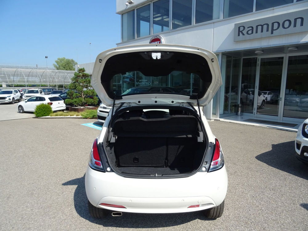 Lancia Ypsilon usata a Venezia (19)