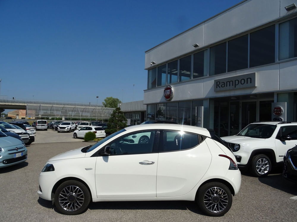 Lancia Ypsilon usata a Venezia (2)