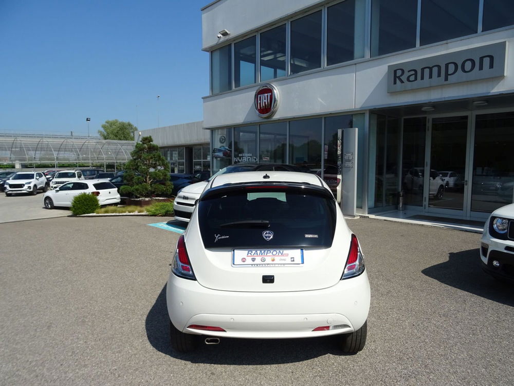 Lancia Ypsilon usata a Venezia (4)