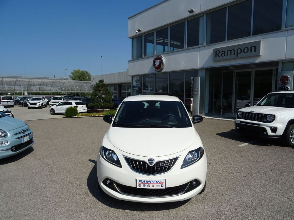 Lancia Ypsilon usata a Venezia (7)