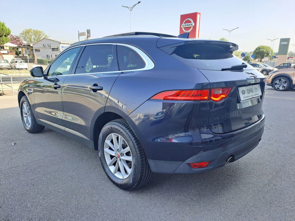 Jaguar F-Pace usata a Pavia (7)