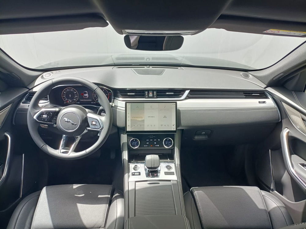 Jaguar F-Pace usata a Ascoli Piceno (4)