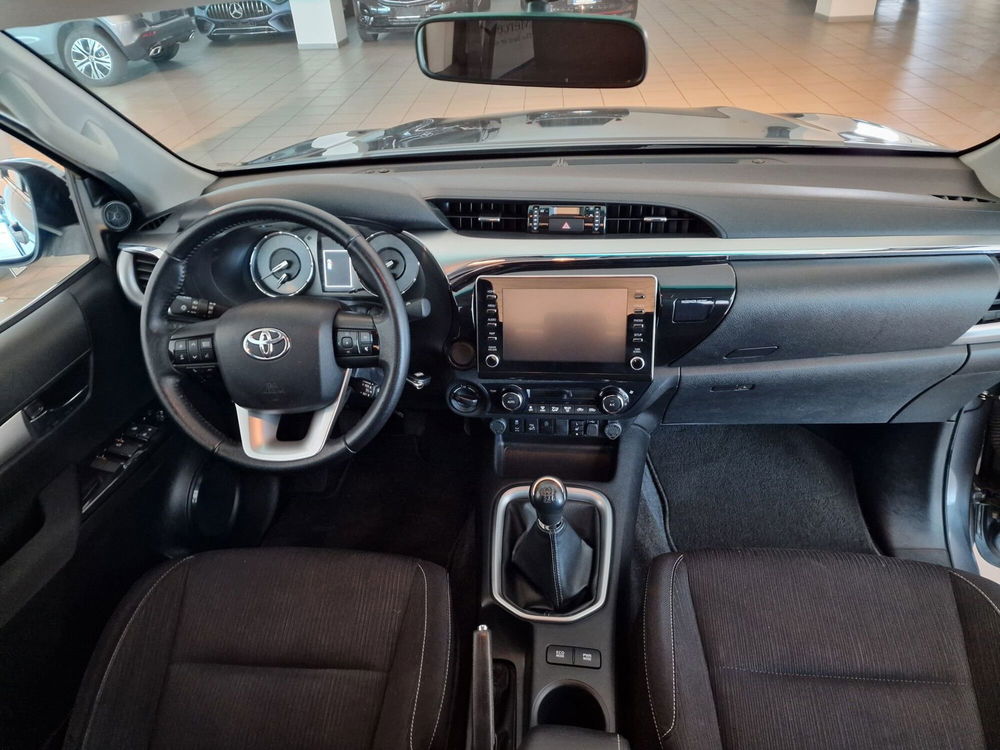 Toyota Hilux usata a Messina (11)