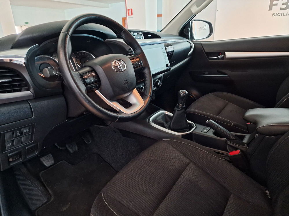 Toyota Hilux usata a Messina (7)