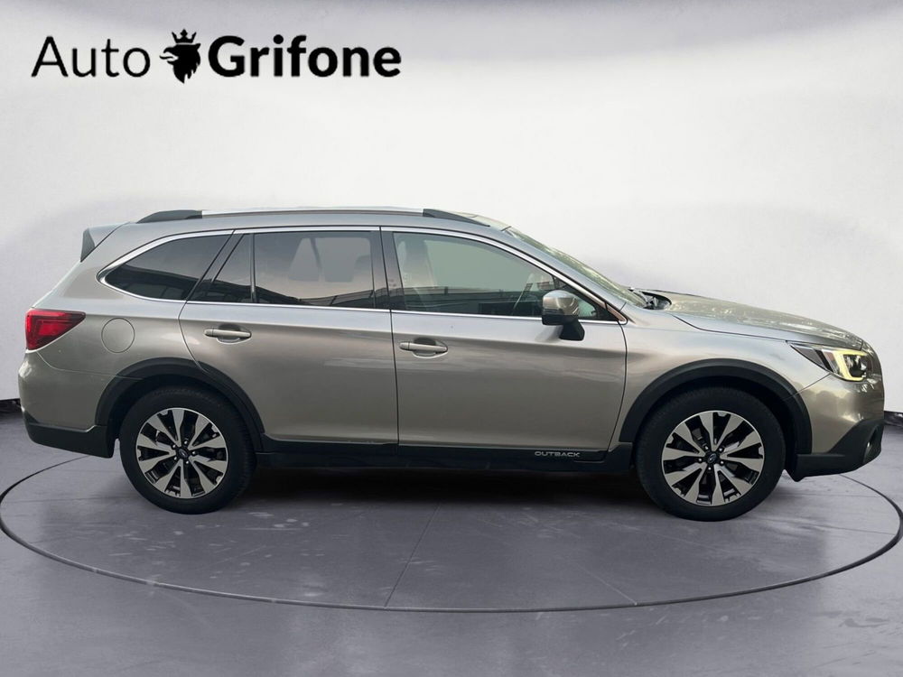 Subaru Outback 2.0d Lineartronic Unlimited del 2016 usata a Modena (5)