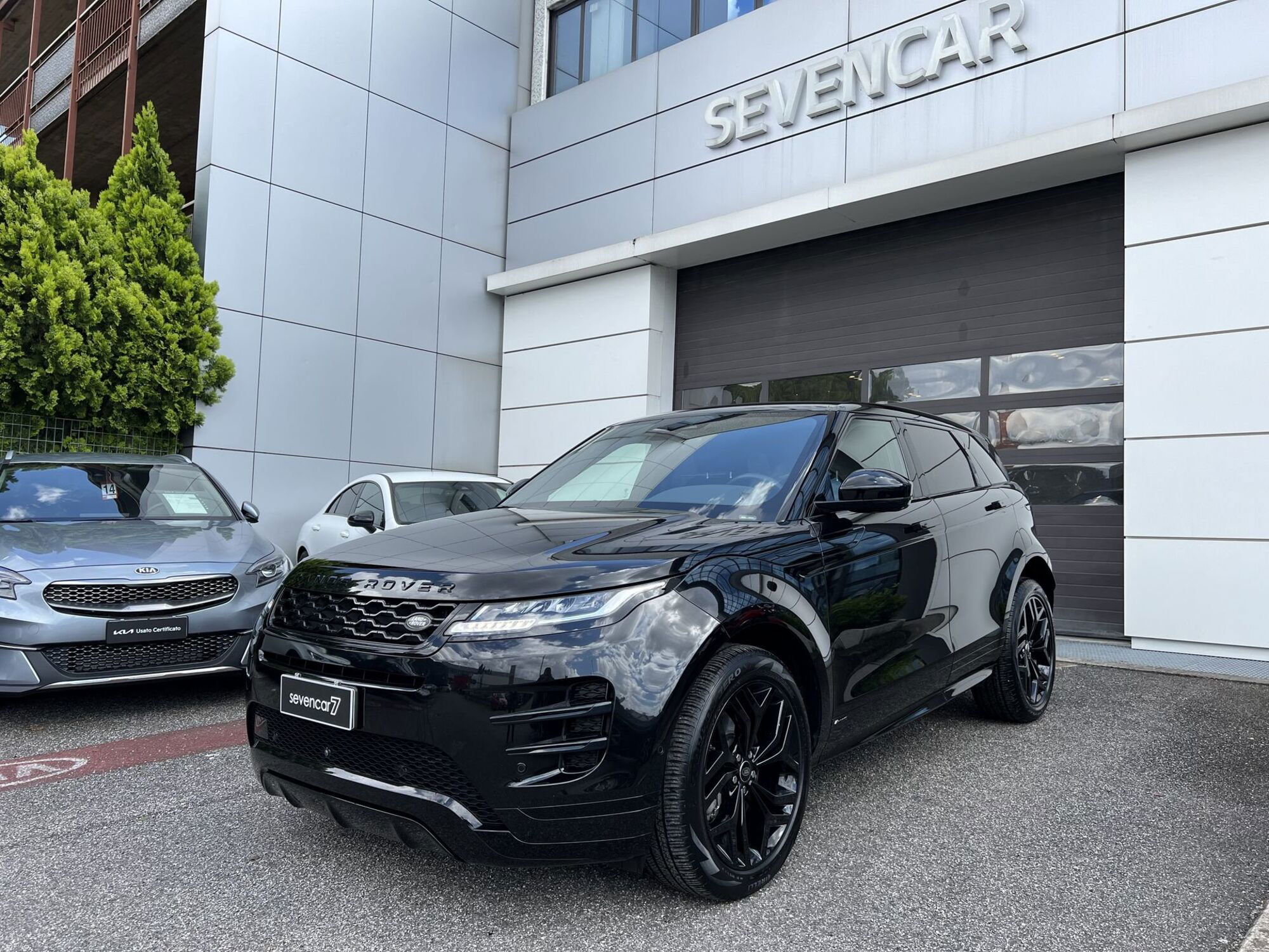 Land Rover Range Rover Evoque 2.0D I4 204 CV AWD Auto R-Dynamic  del 2021 usata a Verona