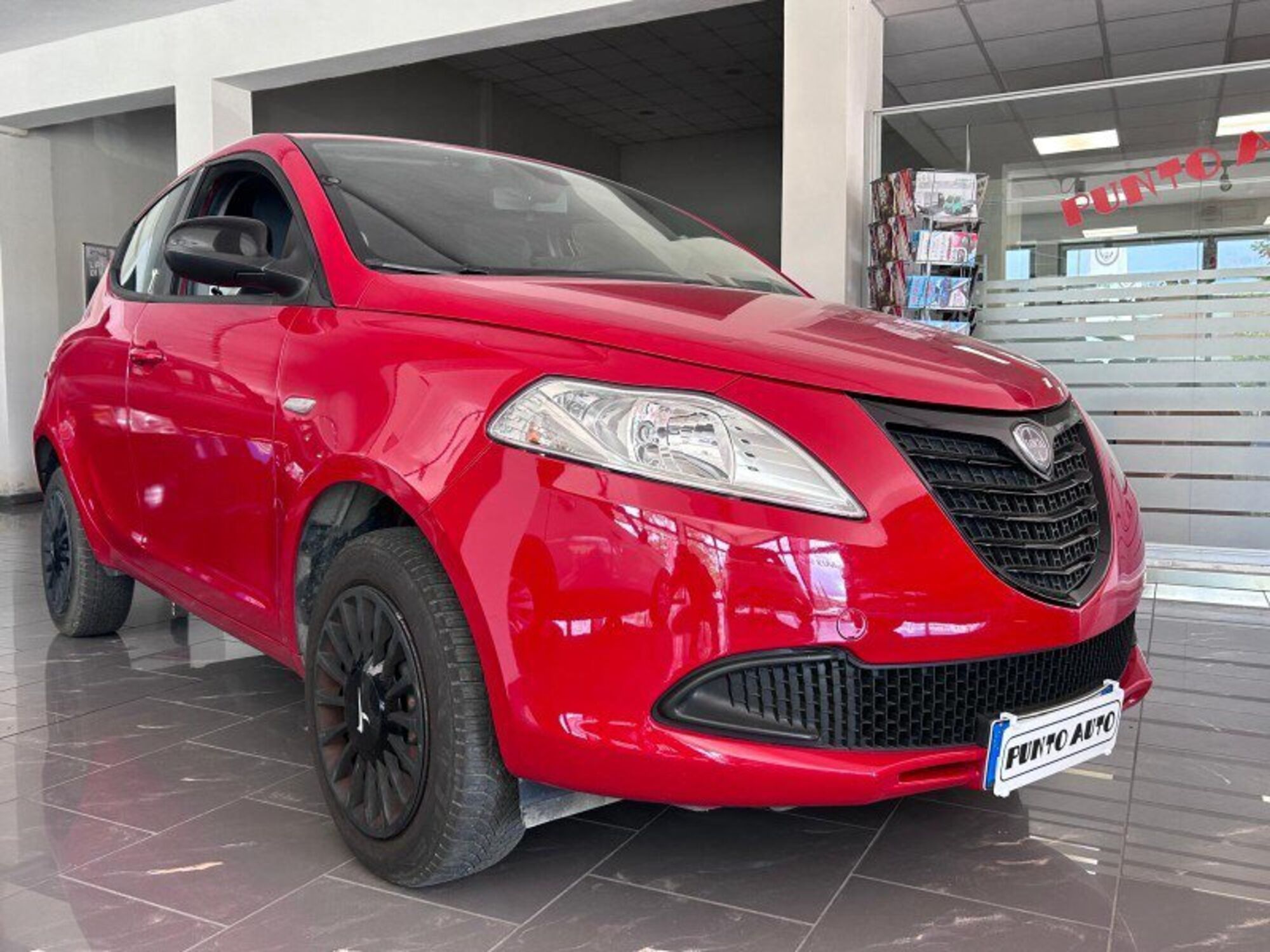 Lancia Ypsilon 0.9 TwinAir 85 CV 5 porte Metano Ecochic Gold  del 2014 usata a Barberino Val d&#039;Elsa