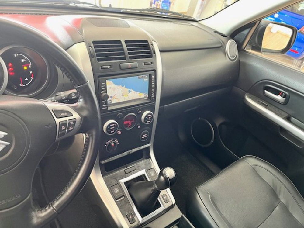 Suzuki Grand Vitara usata a Bari (11)