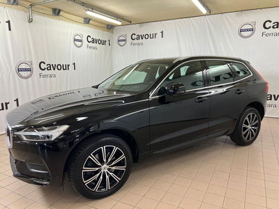 Volvo XC60 B4 (d) AWD Geartronic Momentum Pro  del 2021 usata a Ferrara