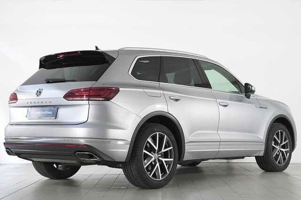 Volkswagen Touareg 3.0 V6 TDI 286 CV SCR del 2018 usata a Barni (4)