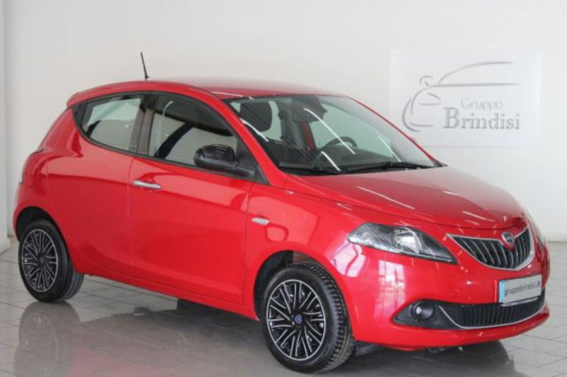 Lancia Ypsilon 1.0 FireFly 5 porte S&amp;S Hybrid Ecochic Gold  del 2021 usata a Potenza