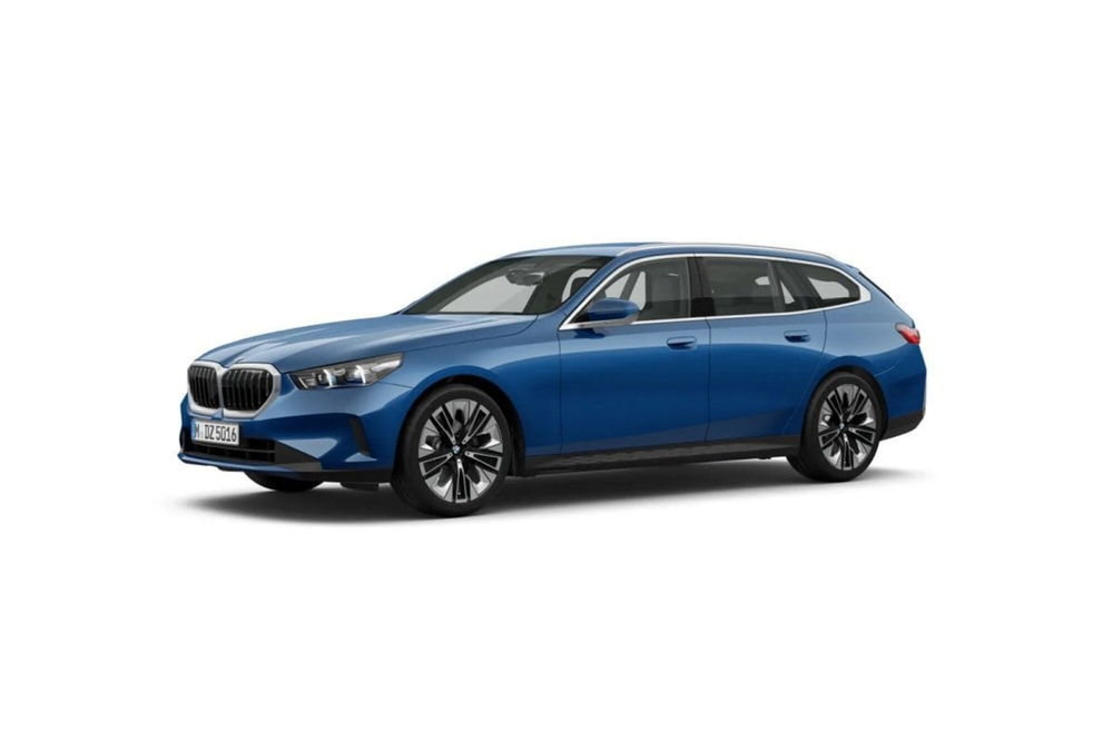 BMW Serie 5 Touring 520d  48V xdrive auto nuova a Torino (3)