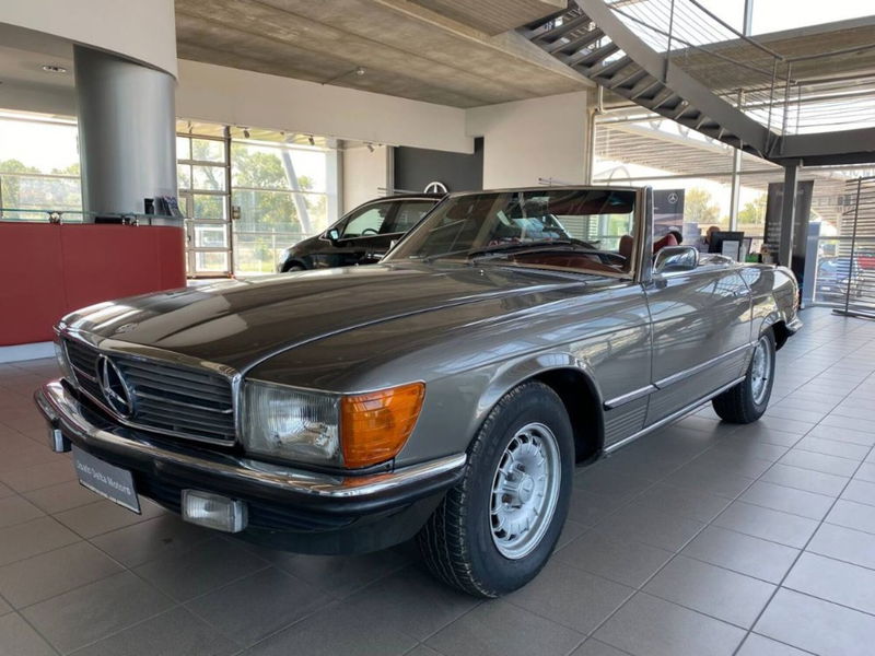 Mercedes-Benz 350 Cabrio 350 SL Roadster del 1972 usata a Montecosaro