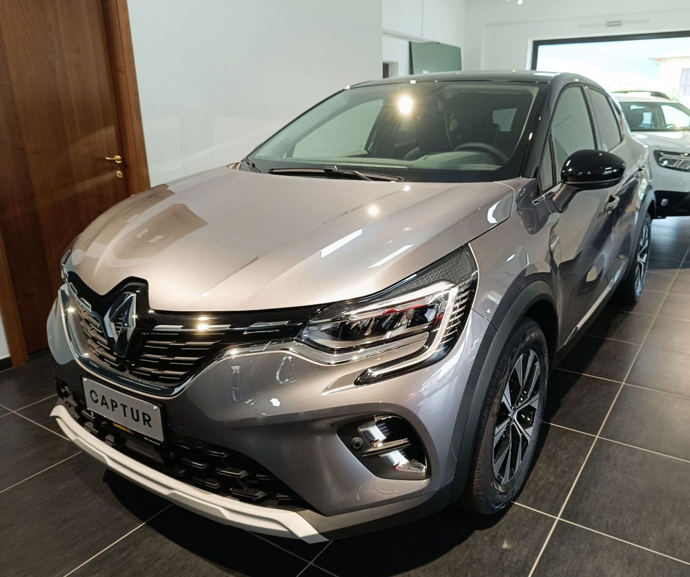 Renault Captur nuova a Frosinone (2)