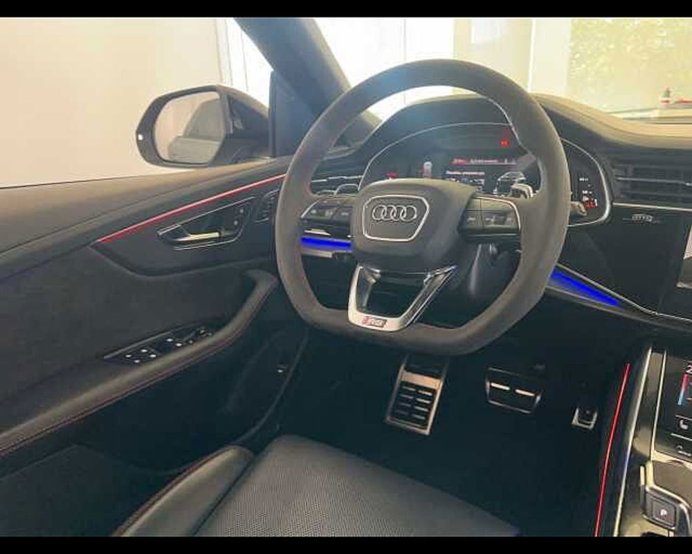 Audi RS Q8 usata a Roma (17)