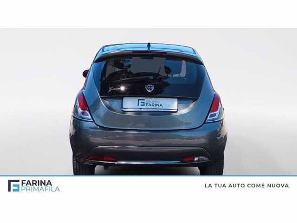 Lancia Ypsilon 1.2 69 CV 5 porte GPL Ecochic Silver  del 2017 usata a Pozzuoli (4)