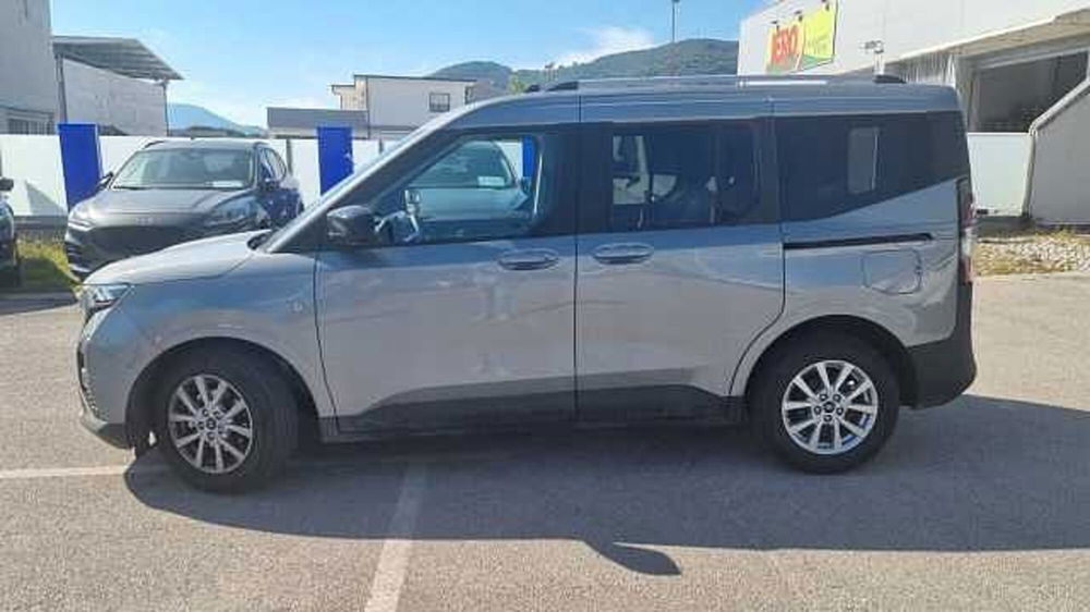 Ford Tourneo Courier nuova a Salerno (2)