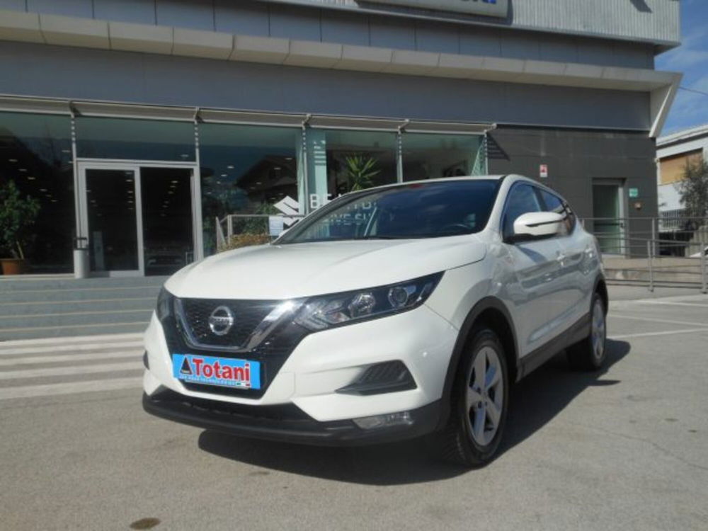 Nissan Qashqai 1.5 dCi Business  del 2018 usata a L'Aquila