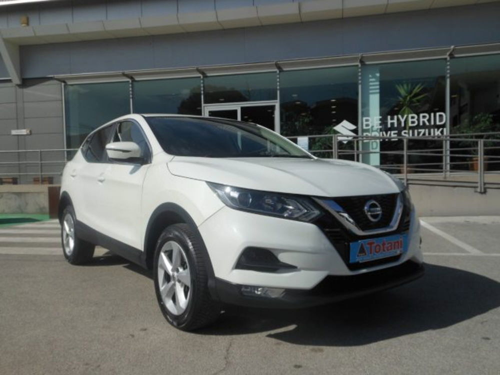 Nissan Qashqai 1.5 dCi Business  del 2018 usata a L'Aquila (3)