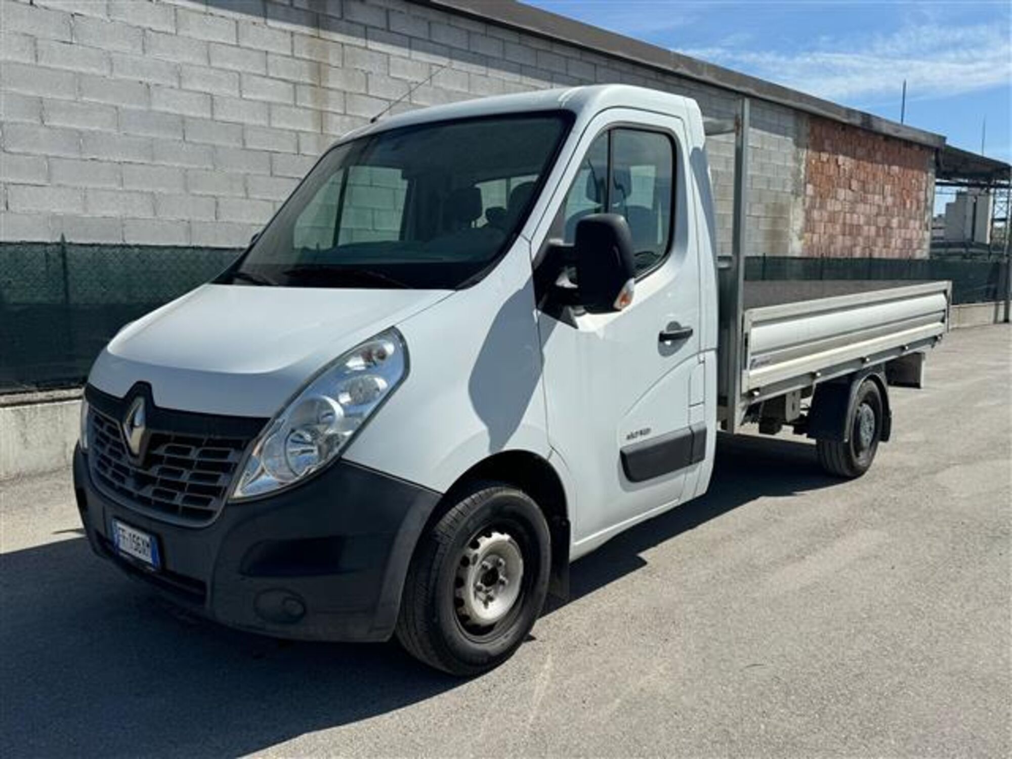 Renault Master Telaio T35 2.3 dCi 145 PM Cabinato Energy Ice  del 2016 usata a Bologna