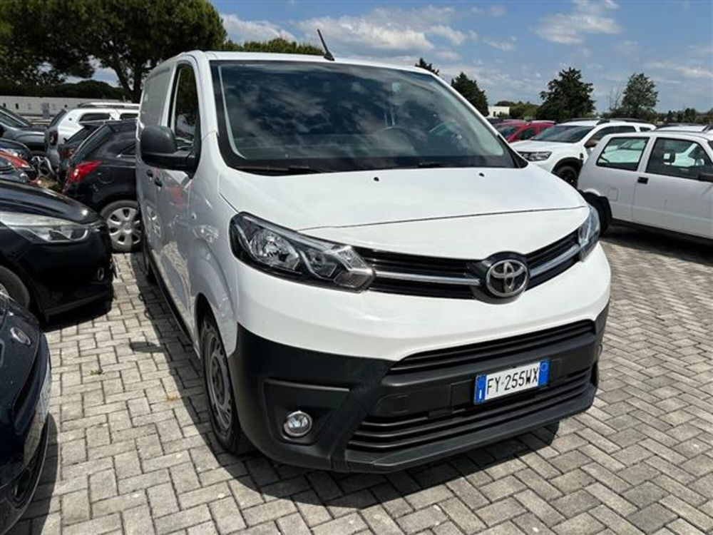 Toyota Proace Verso usata a Macerata (4)