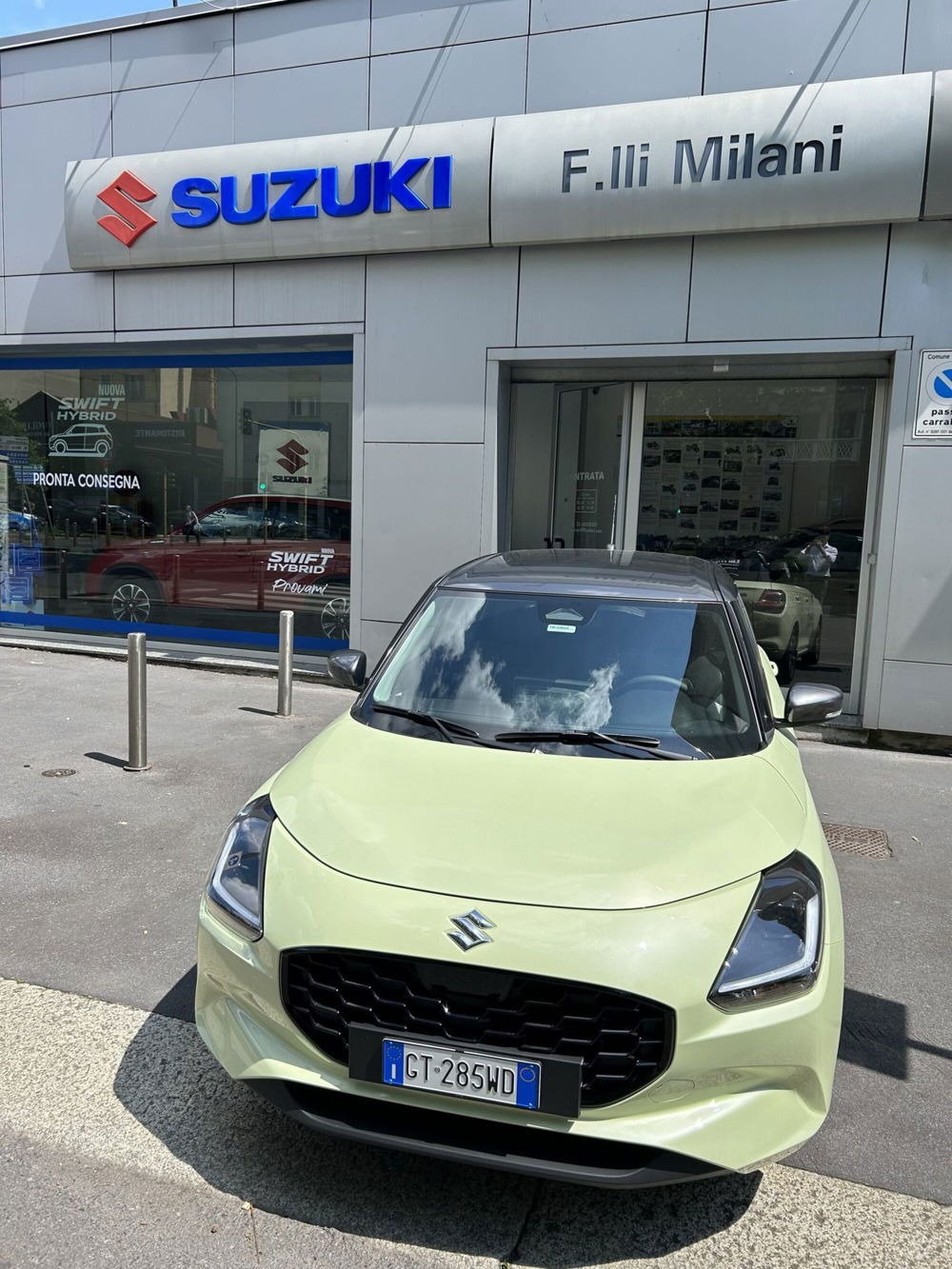 Suzuki Swift 1.2 Hybrid Easy Top del 2024 usata a Milano (3)