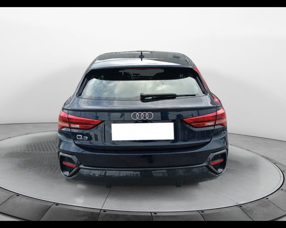 Audi Q3 Sportback usata a Caserta (8)