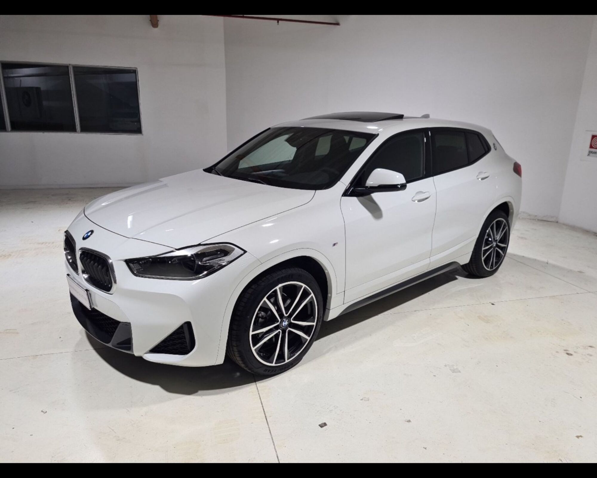 BMW X2 sDrive18d  del 2023 usata a Teverola