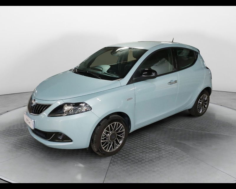 Lancia Ypsilon 1.0 FireFly 5 porte S&S Hybrid Gold Plus del 2023 usata a Teverola