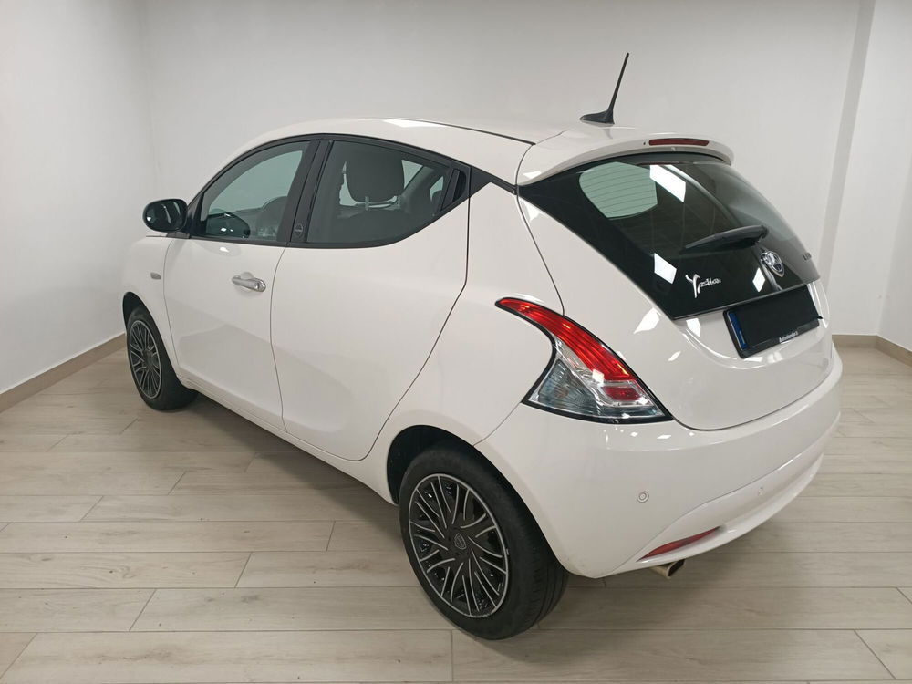 Lancia Ypsilon usata a Torino (4)