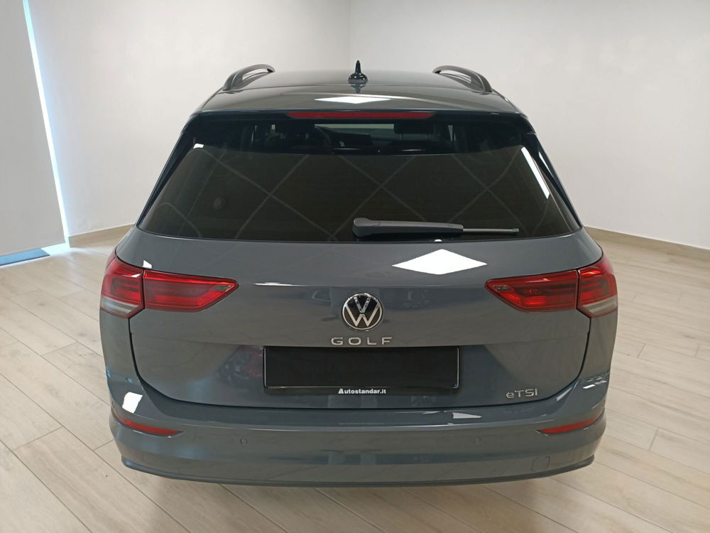 Volkswagen Golf Variant 1.0 eTSI EVO DSG Life del 2021 usata a Moncalieri (5)