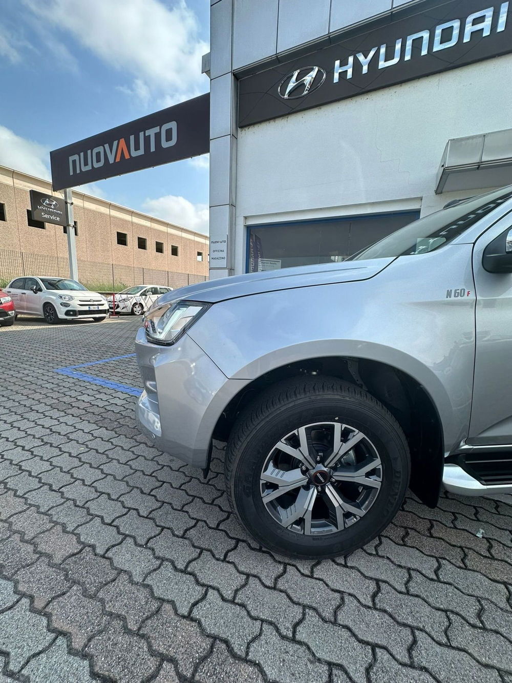 Isuzu D-Max Pick-up nuova a Cremona (5)