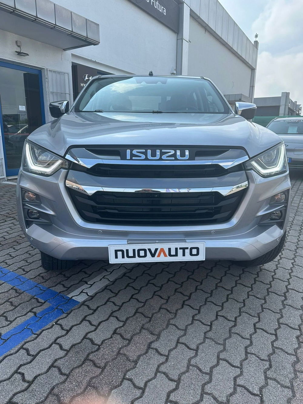 Isuzu D-Max Pick-up nuova a Cremona (9)