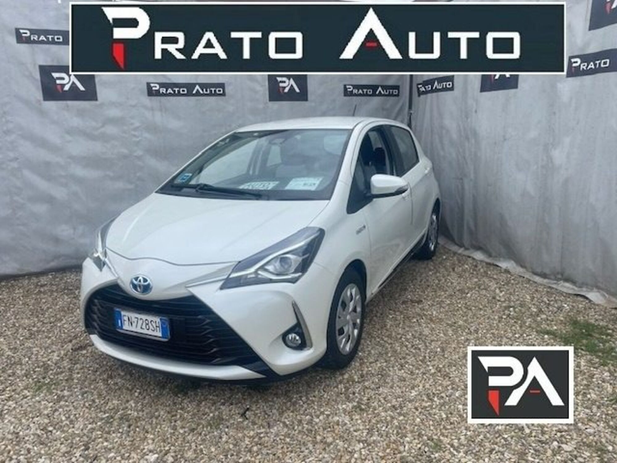 Toyota Yaris 1.5 Hybrid 5 porte Lounge del 2018 usata a Prato