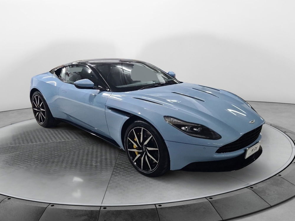 Aston Martin DB11 usata a Caserta (3)